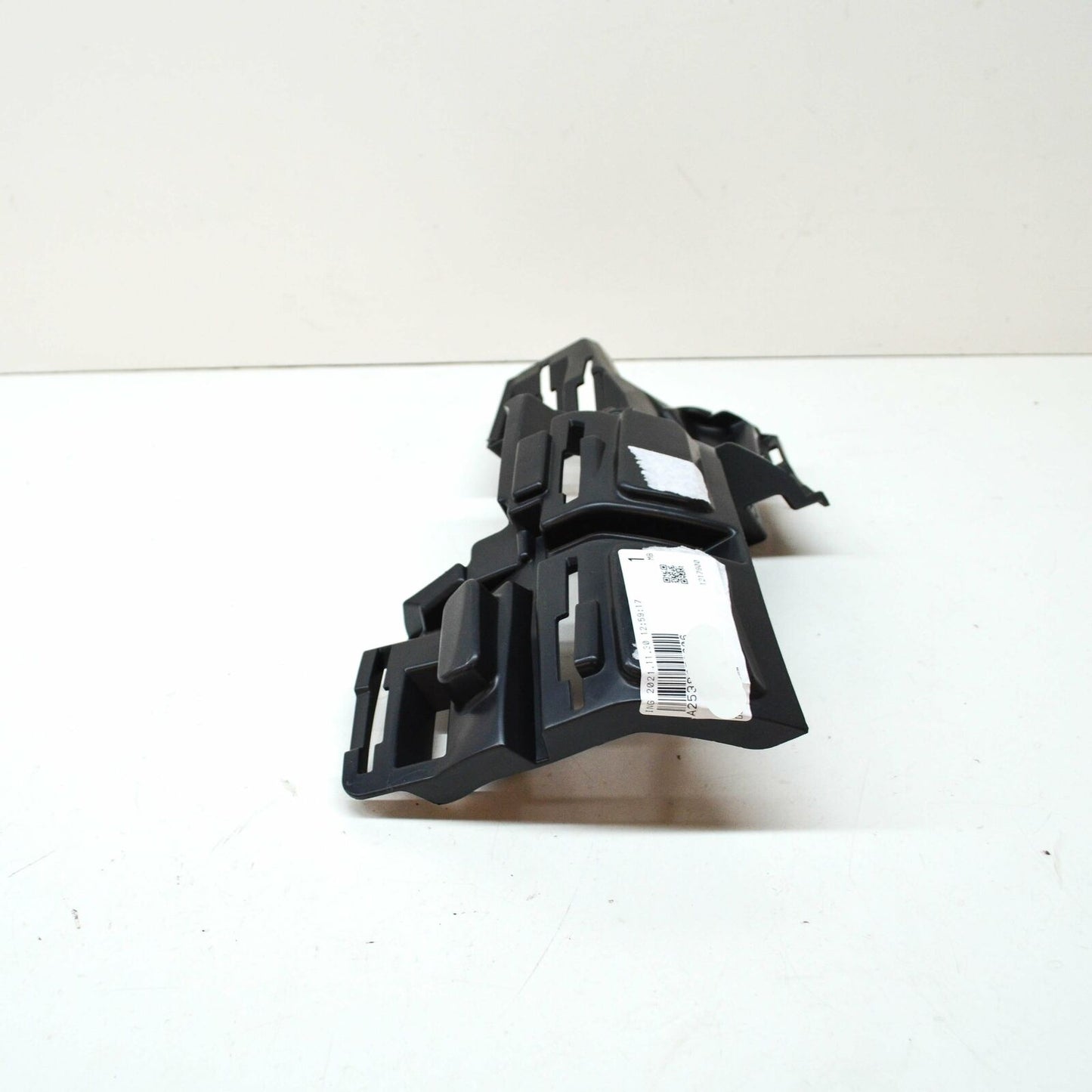 NEW MERCEDES-BENZ GLC X253 FRONT RIGHT BUMPER BRACKET A2538858006 ORIGINAL