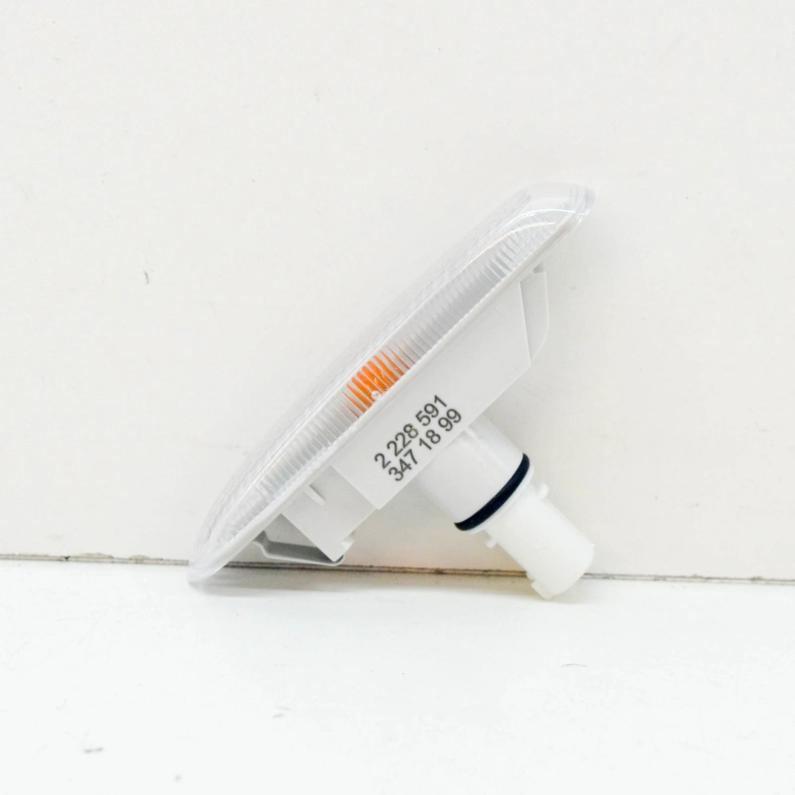 NEW BMW 3 E46 FRONT LEFT WHITE TURN INDICATOR LAMP 63132228591 ORIGINAL