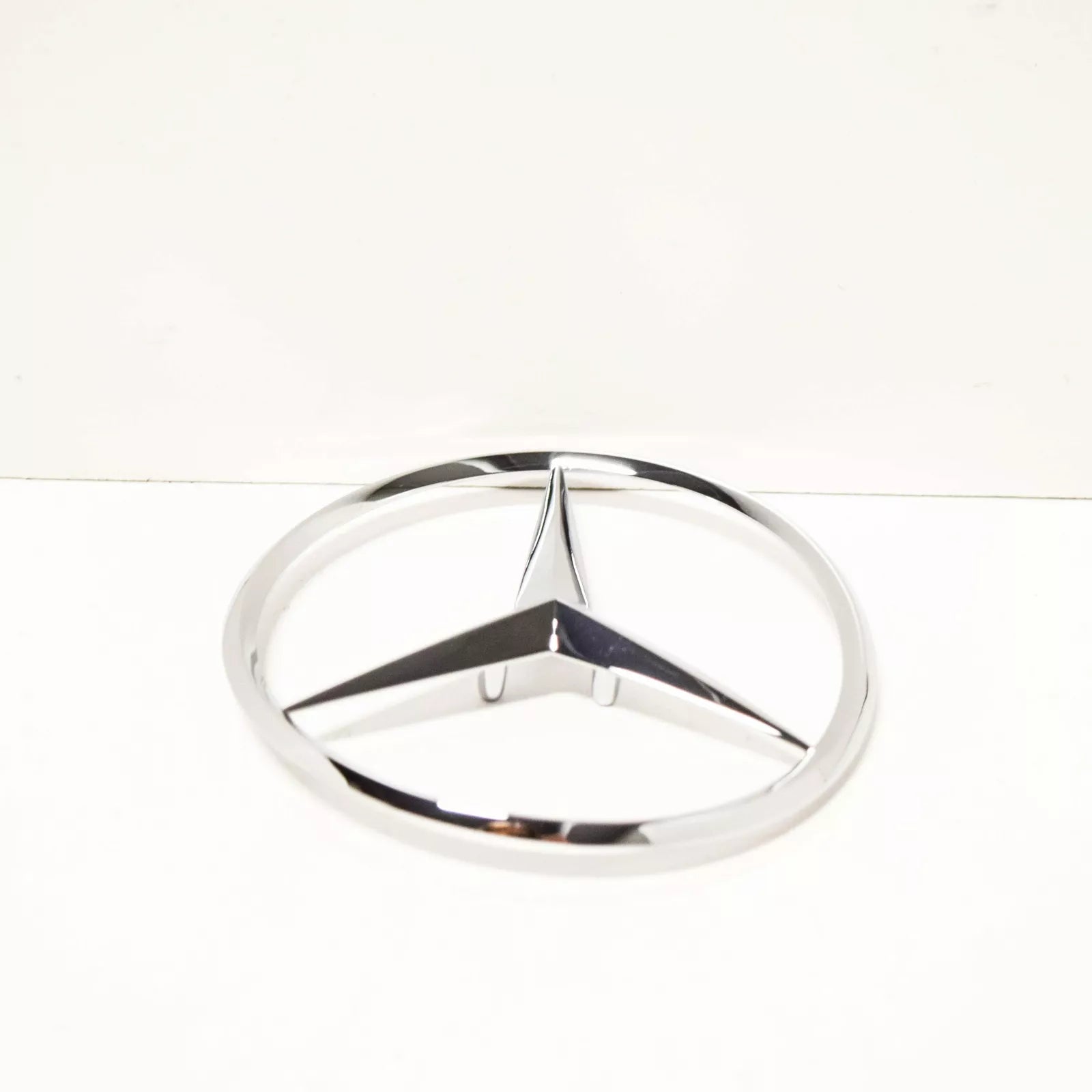 NEW MERCEDES BENZ S-CLASS W220 BOOT TRUNK LID BADGE EMBLEM A2207580058