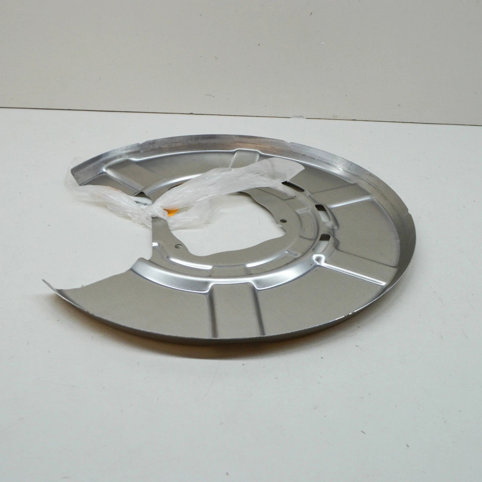 NEW BMW 5 GT F07 REAR RIGHT BRAKE DISC SPLASH SHIELD 34216778252 ORIGINAL
