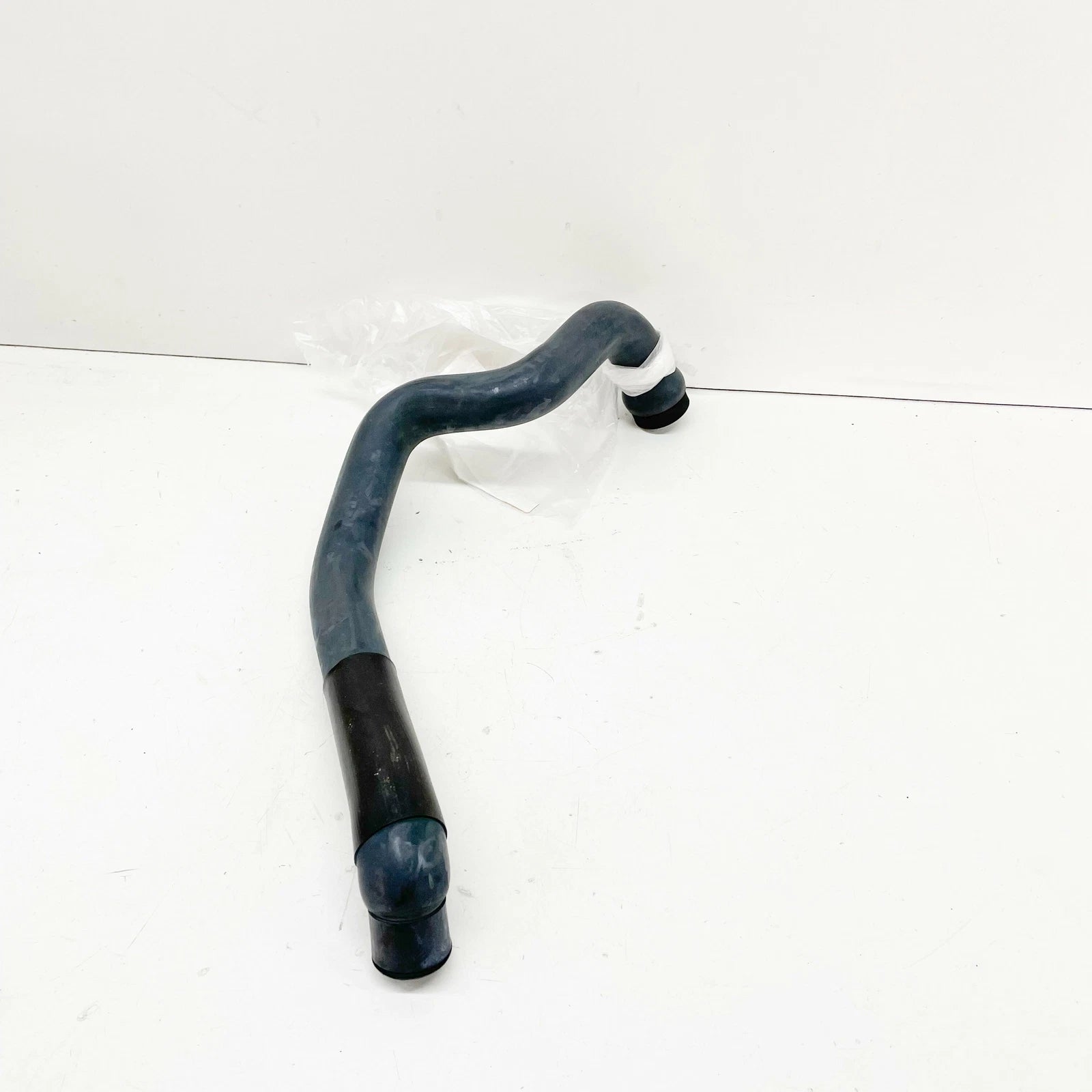 NEW BMW E34 E36 325I 325IS 525I 525IX M3 HOSE PIPE 13541703786 1703786 ORIGINAL