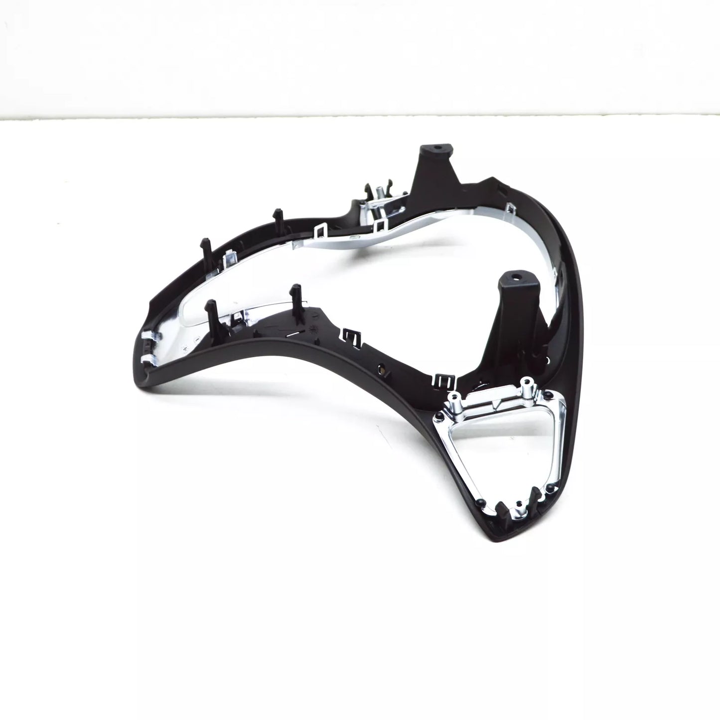 NEW MERCEDES-BENZ GLA X156 STEERING WHEEL COVER A09946428138R23