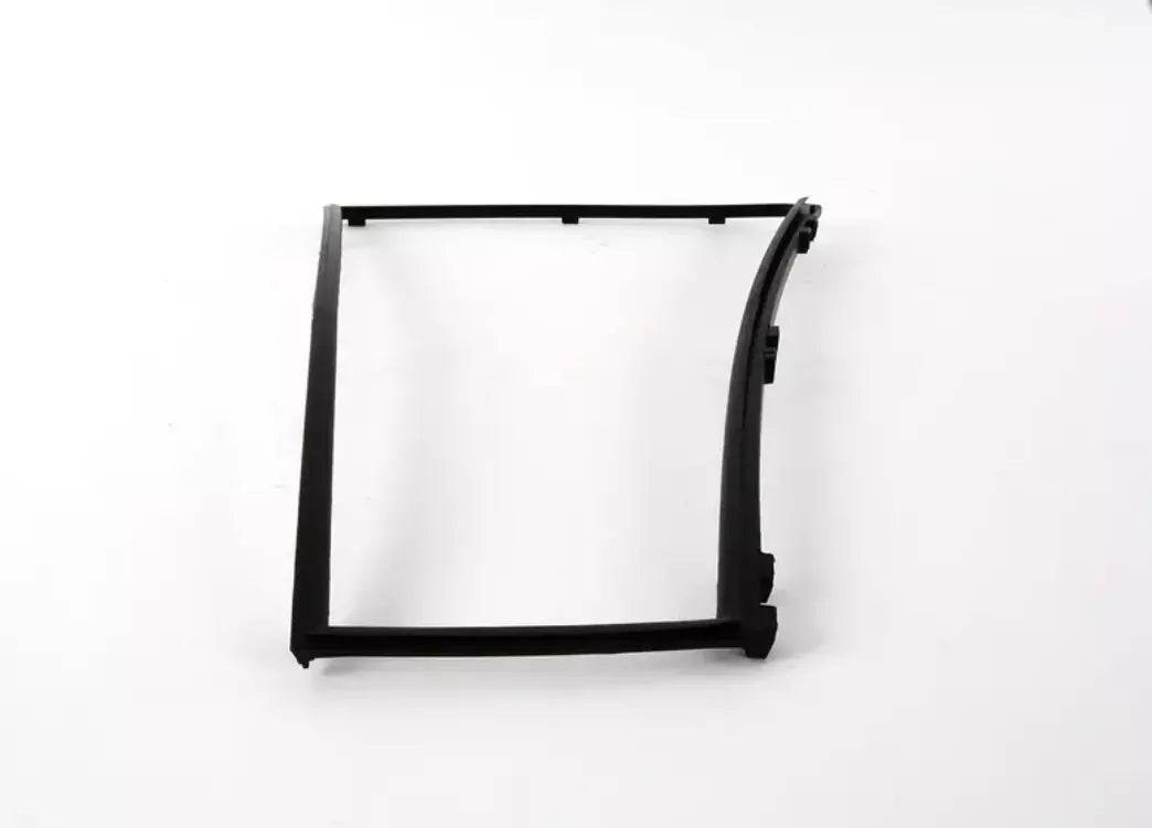 NEW BMW 5 E39 REAR RIGHT DOOR WINDOW FRAME 8190650 51348190650 ORIGINAL