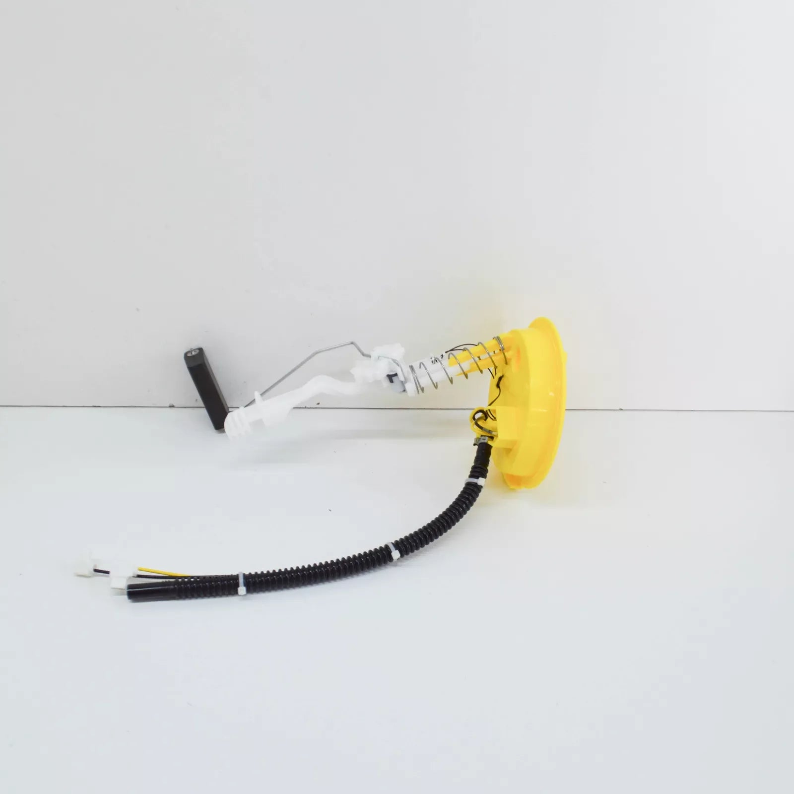 NEW BMW 5 E39 RIGHT FUEL LEVEL SENSOR 16146752371 6752371 ORIGINAL