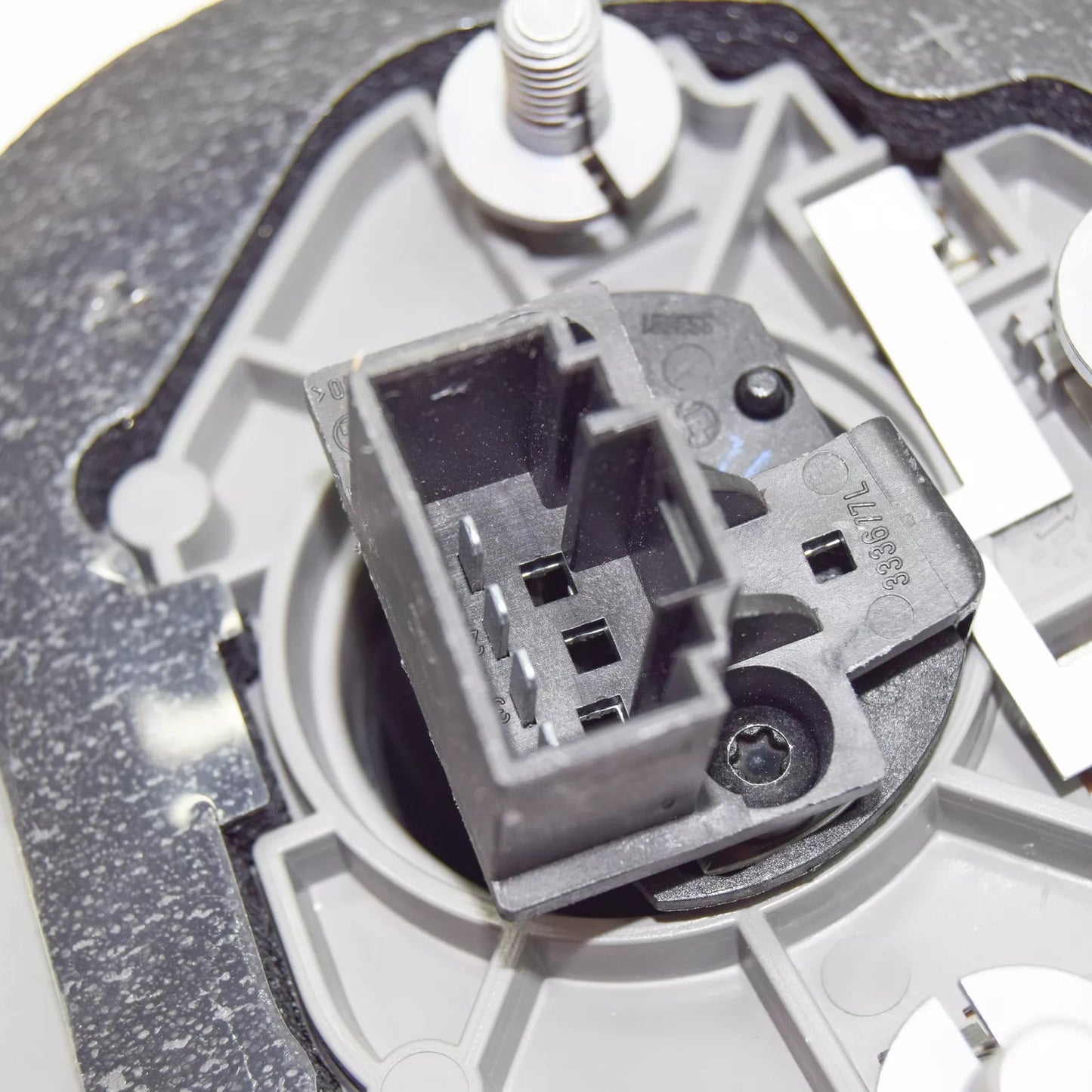 NEW VW PHAETON 3D REAR LEFT INNER TAILGATE TAILLIGHT 3D0945093B ORIGINAL