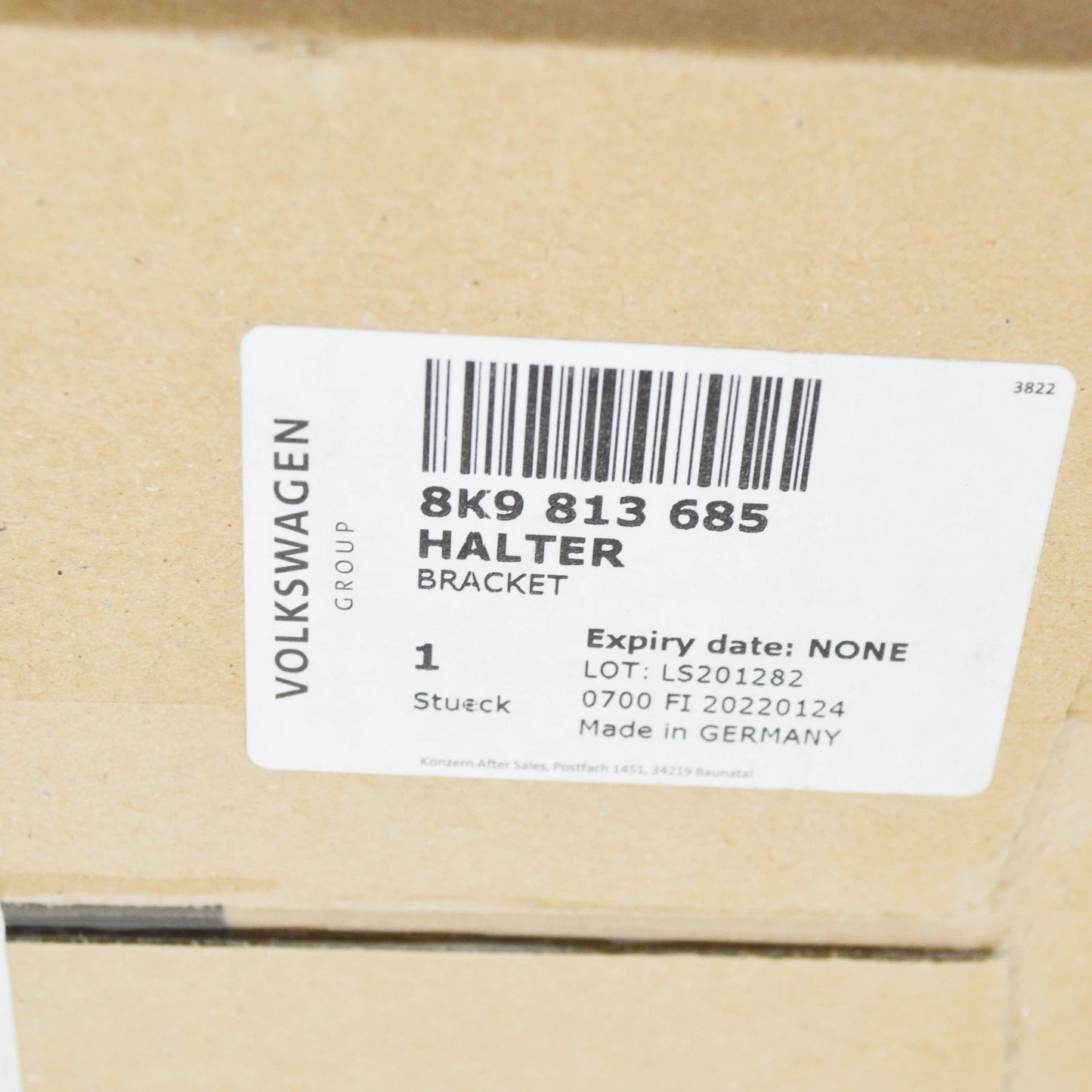 NEW AUDI A4 B8 JACK RETAINER 8K9813685 ORIGINAL