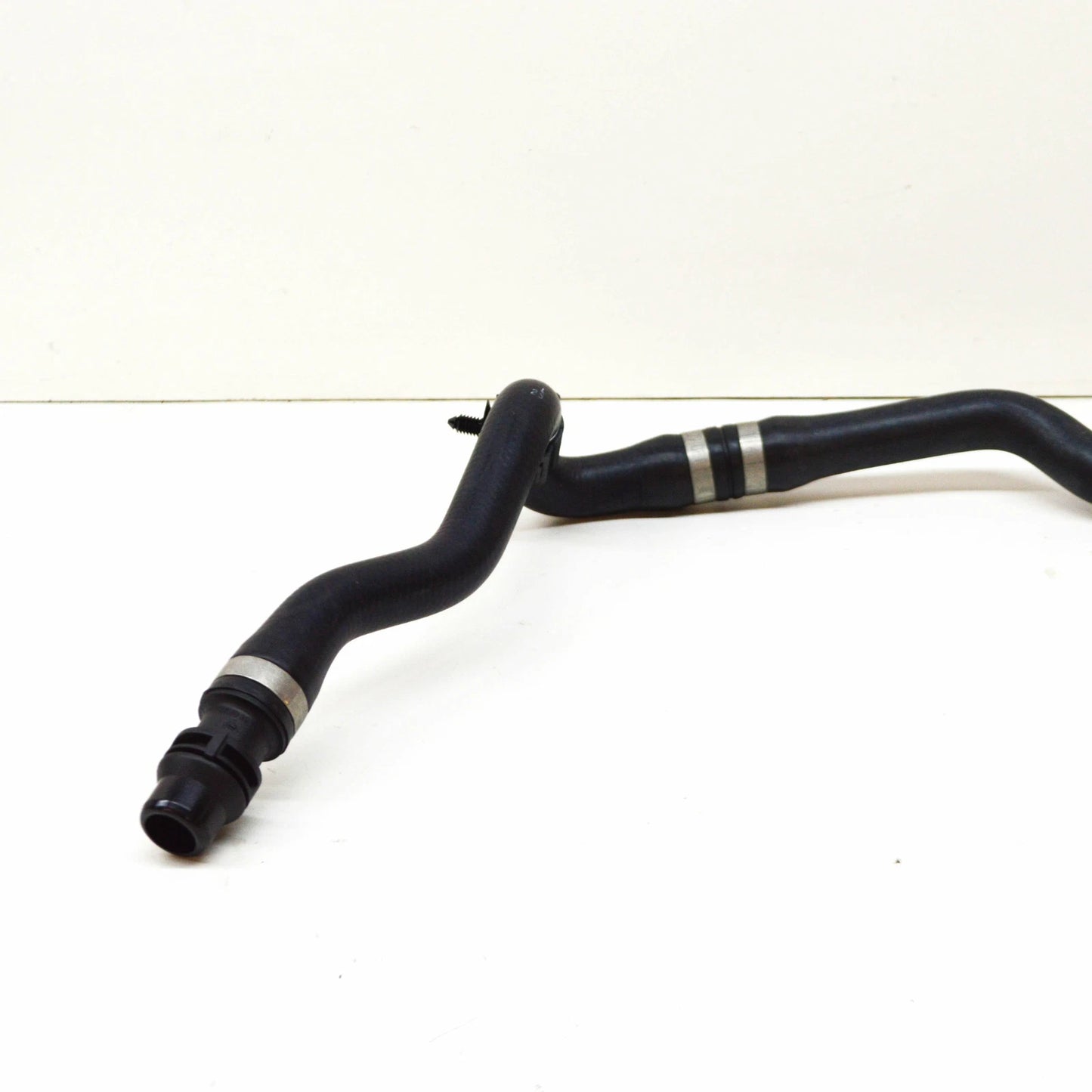 NEW BMW 1 F21 ENGINE COOLANT RADIATOR HOSE 17128662837 ORIGINAL