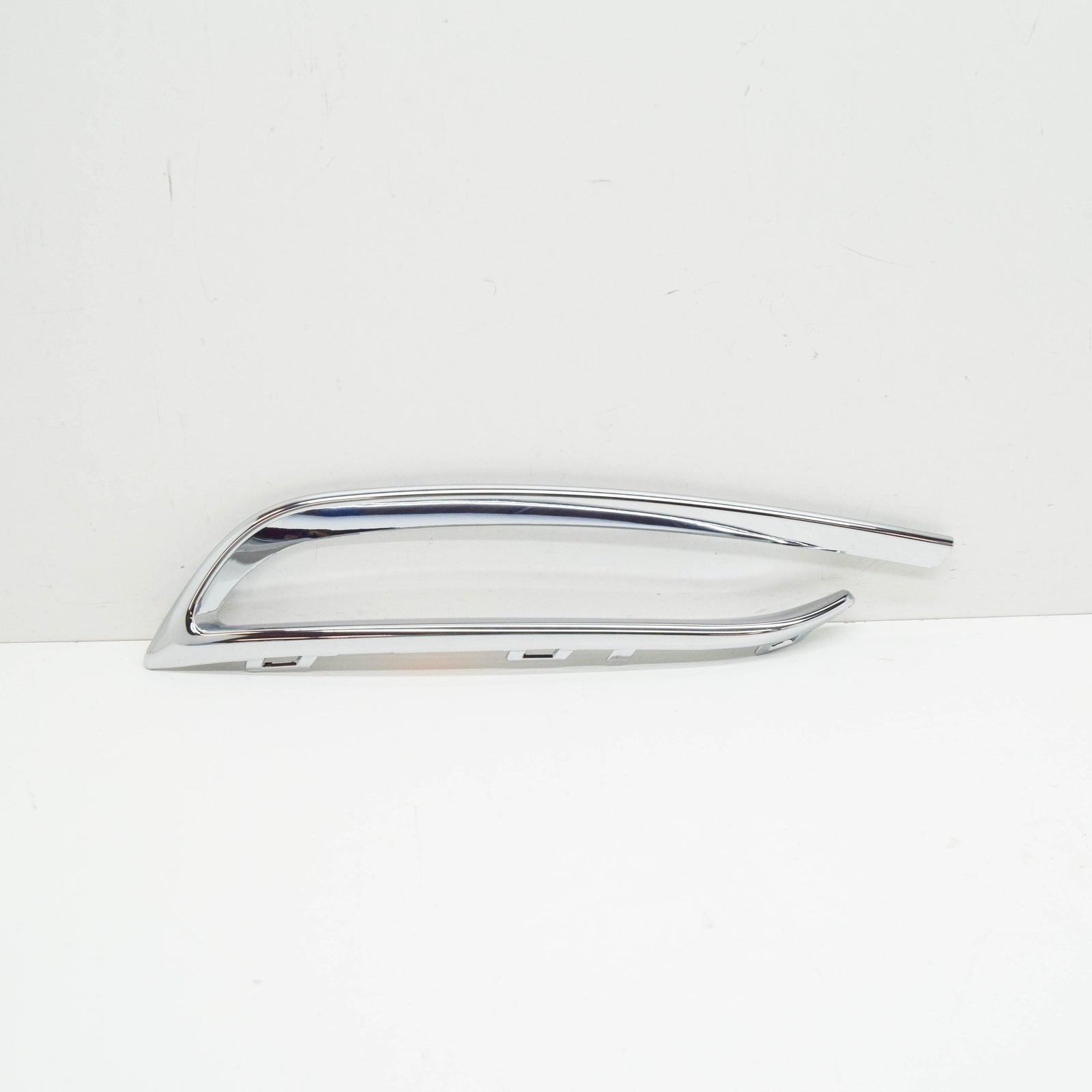 NEW SKODA SUPERB MK3 REAR BUMPER LEFT TRIM INSERT 3V58078332ZZ ORIGINAL
