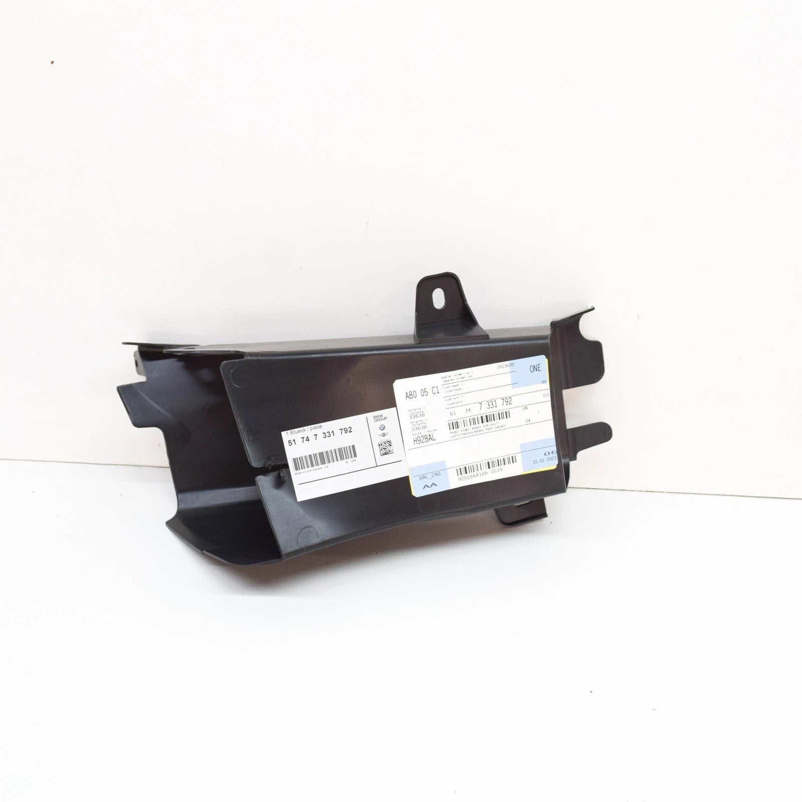 NEW BMW 5 GT F07 FRONT RIGHT BRAKE AIR DUCT 51747331792 7331792 2015 ORIGINAL