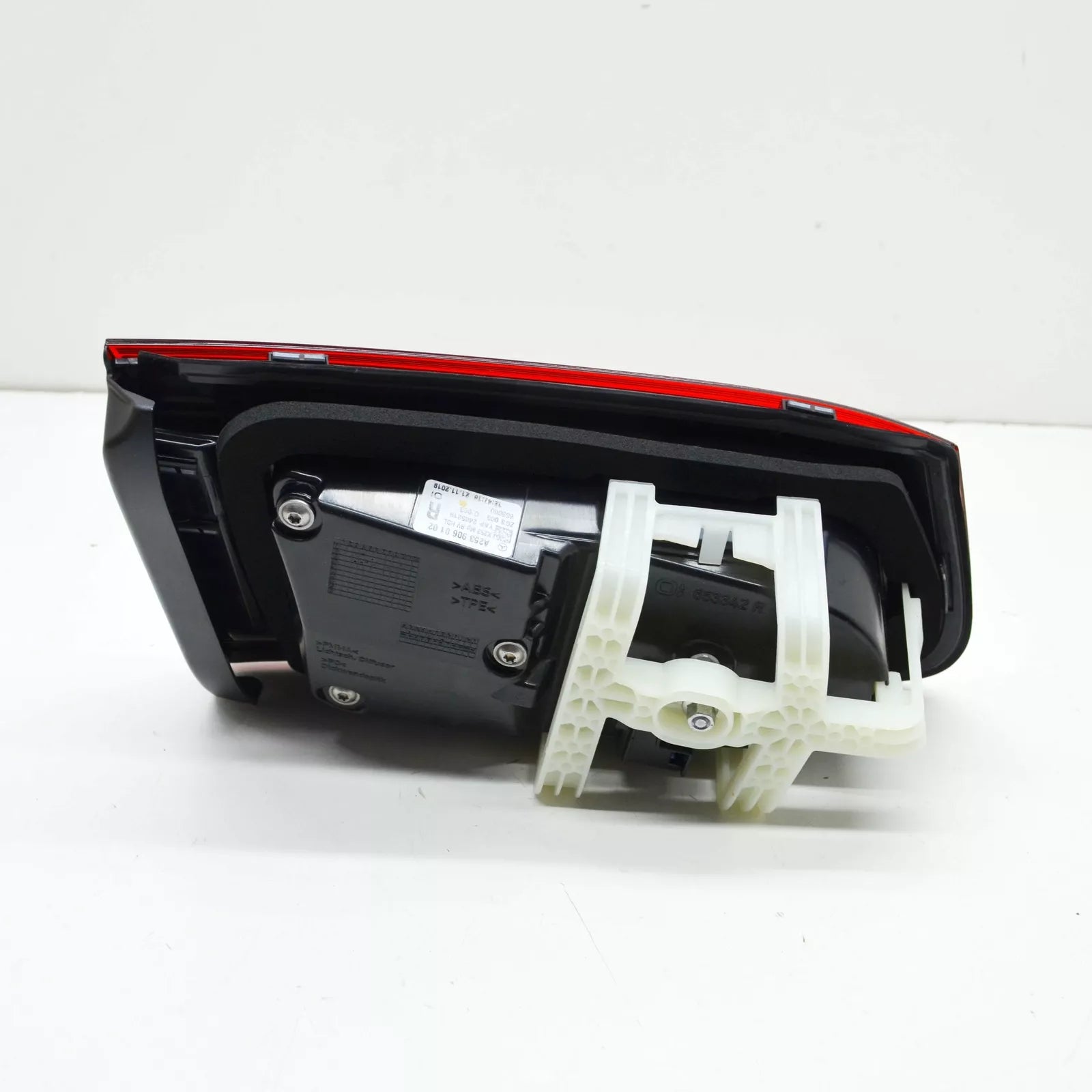 NEW MB GLC C253 REAR LEFT TAILGATE TRUNK TAILLIGHT LAMP A2539060102