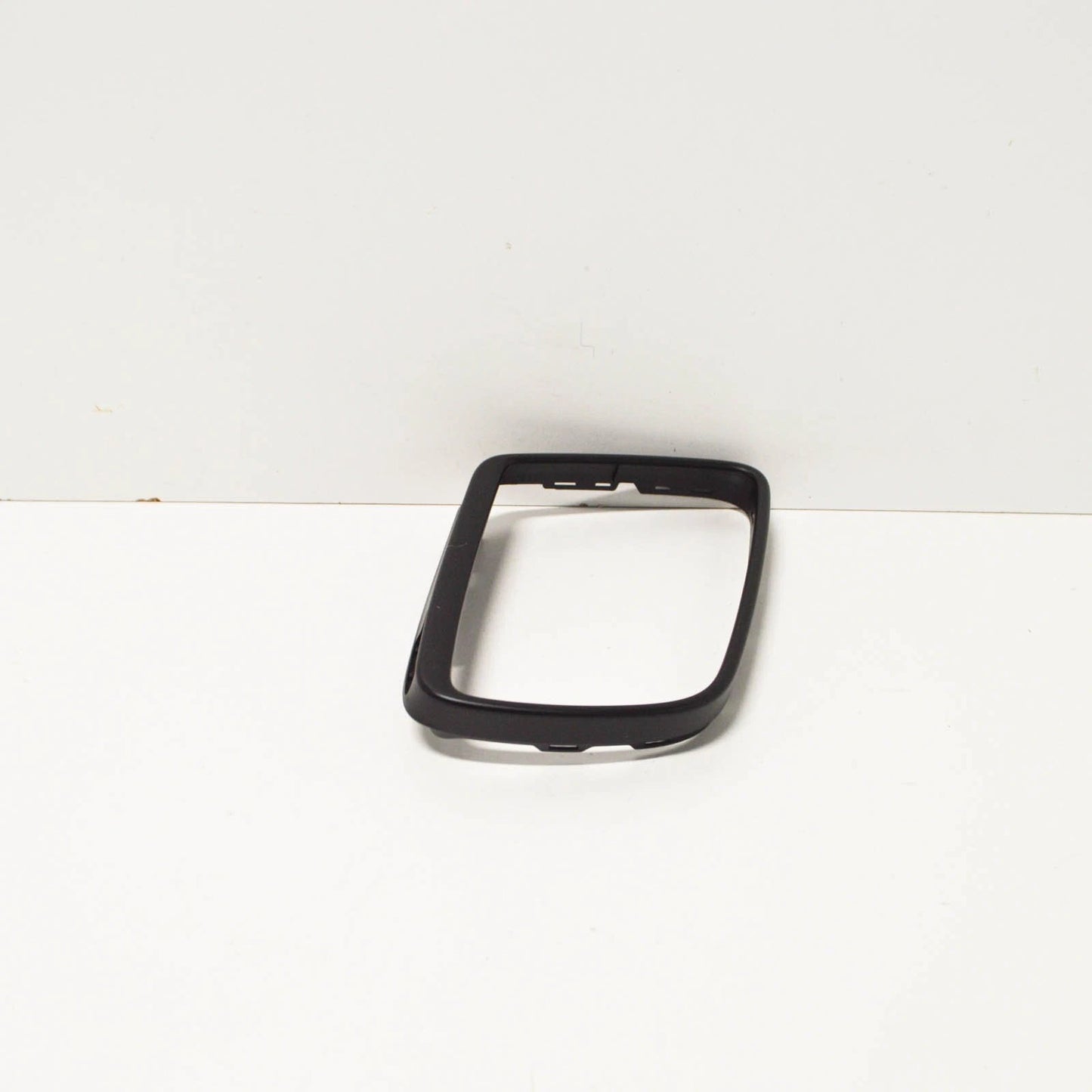 NEW BMW 5 E60 FRONT RIGHT MIRROR COVER SUPPORT TRIM 51167074954 7074954 ORIGINAL