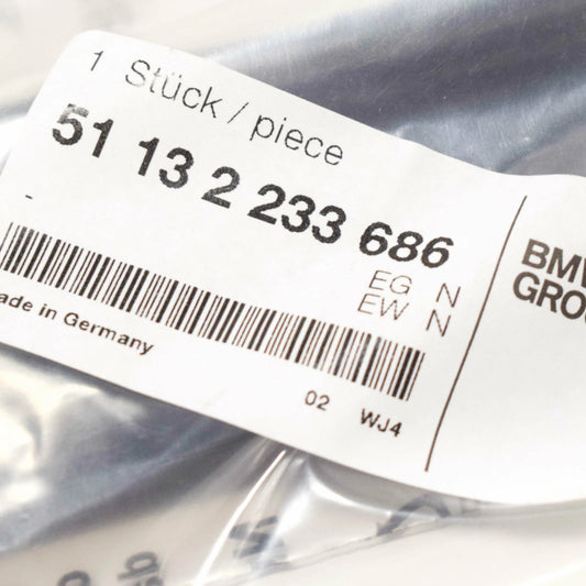 NEW BMW 3 E36 M3 COUPE FRONT RIGHT FENDER MOULDING 51132233686 ORIGINAL