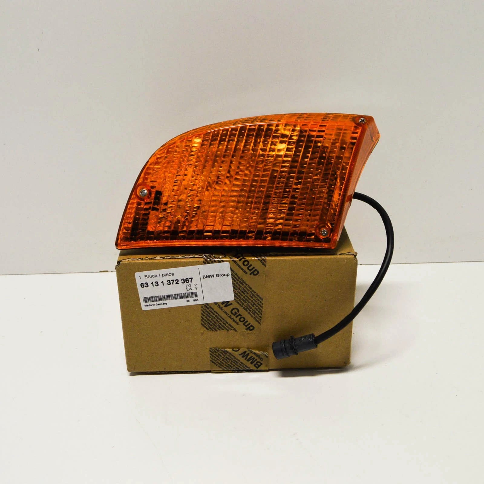 NEW BMW 6 E24 FRONT LEFT FLASHER PARKING POSITIONING LIGHT 63131372367 ORIGINAL