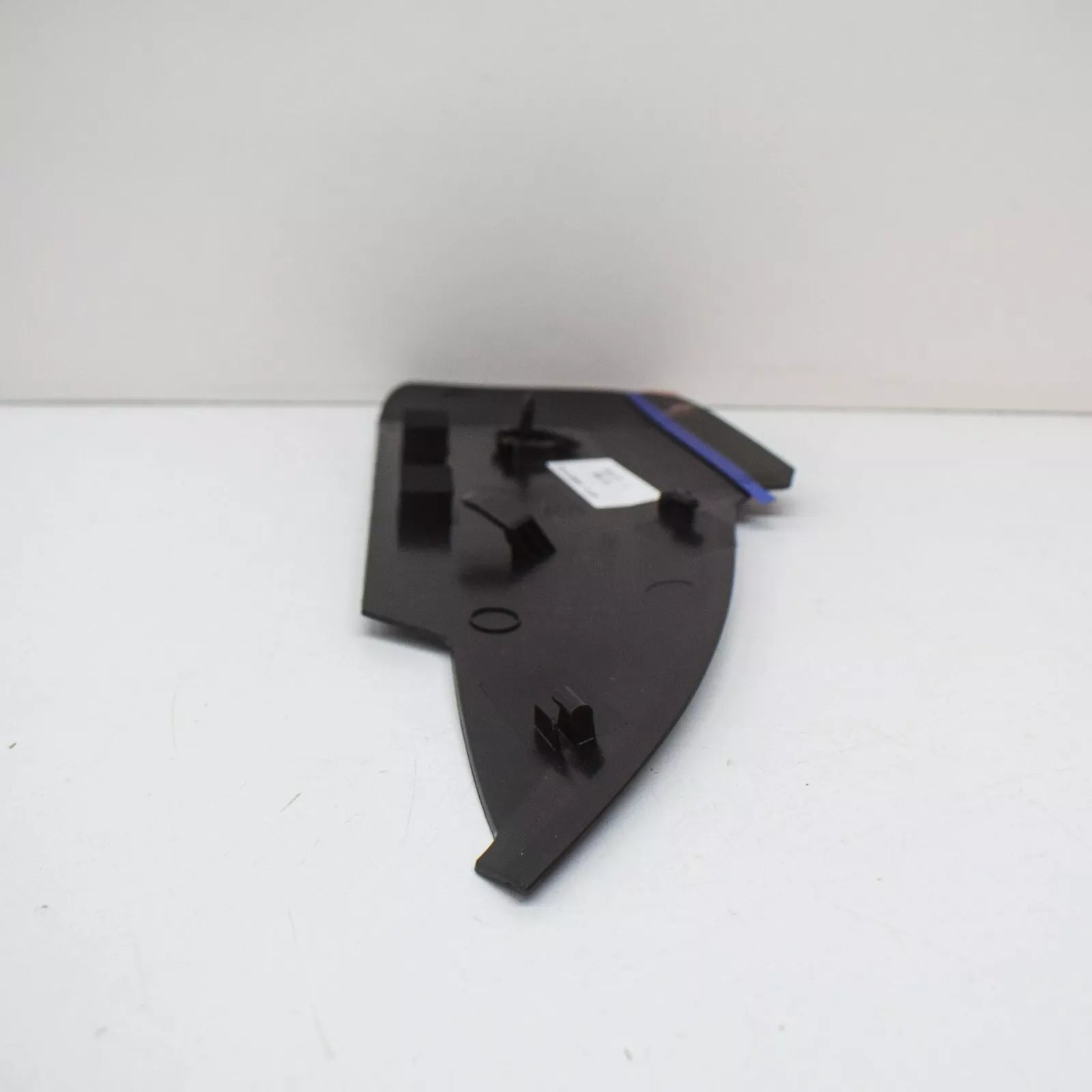 NEW AUDI TT FV MK3 REAR LEFT TAIL LIGHT TRIM 8S0945253 ORIGINAL