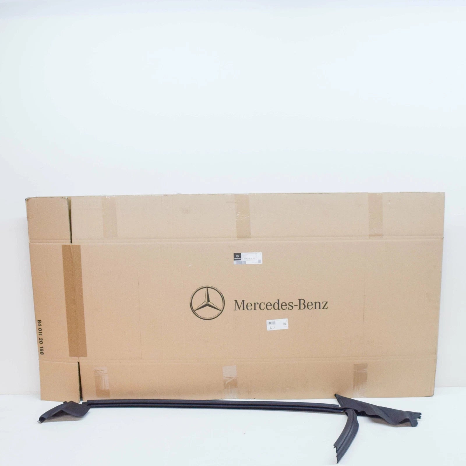 NEW MERCEDES-BENZ E A238 FRONT LEFT DOOR SEALING RUBBER A2387204901 2019