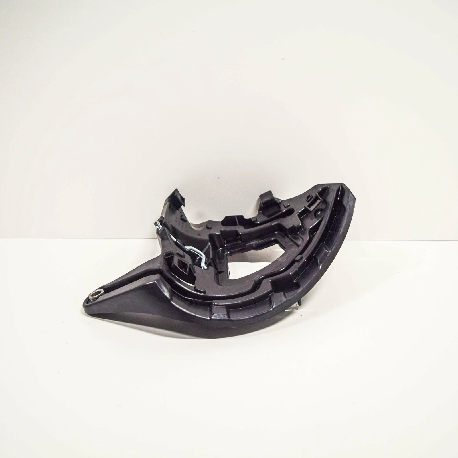 NEW VOLKSWAGEN BEETLE A5 FRONT LEFT HEADLIGHT BRACKET 5C5941053B