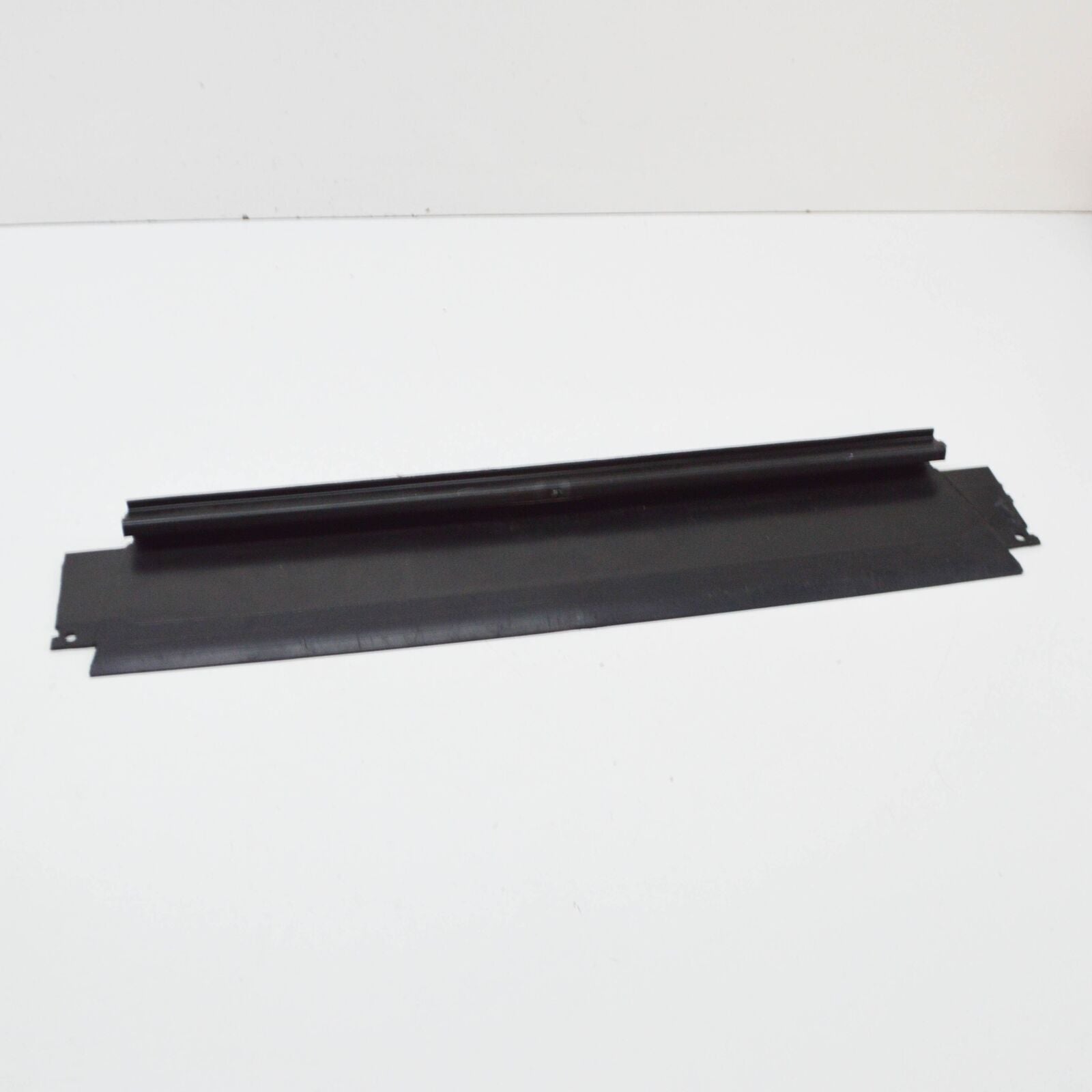 NEW AUDI Q2 RADIATOR FAN UPPER CENTRE AIR GUIDE 81A121285 ORIGINAL