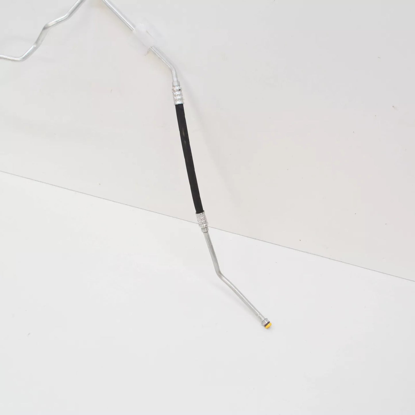 NEW MB CLK C209 CONDENSER TO EXPANSION VALVE PIPING LHD A2098300015 ORIGINAL