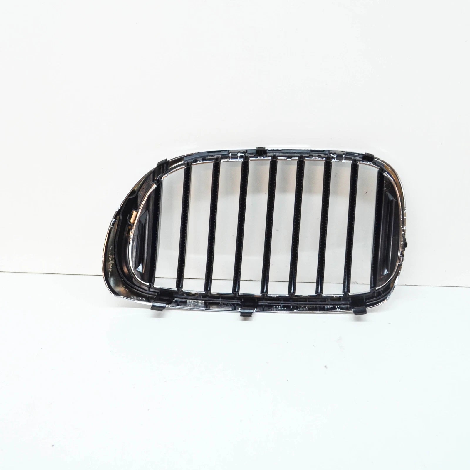 NEW BMW 7 G11 RADIATOR RIGHT GRILLE BASIS 51137357012 7357012 2016 ORIGINAL