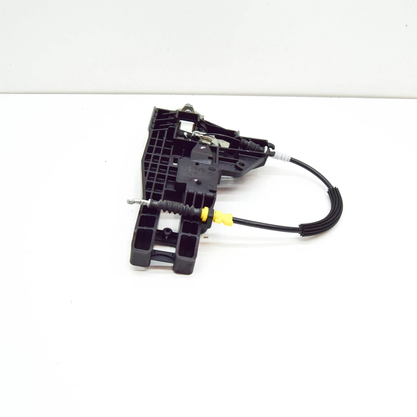 NEW AUDI TT 8J FRONT RIGHT DOOR HANDLE MOUNTING BAR RHD 8J2837886A ORIGINAL