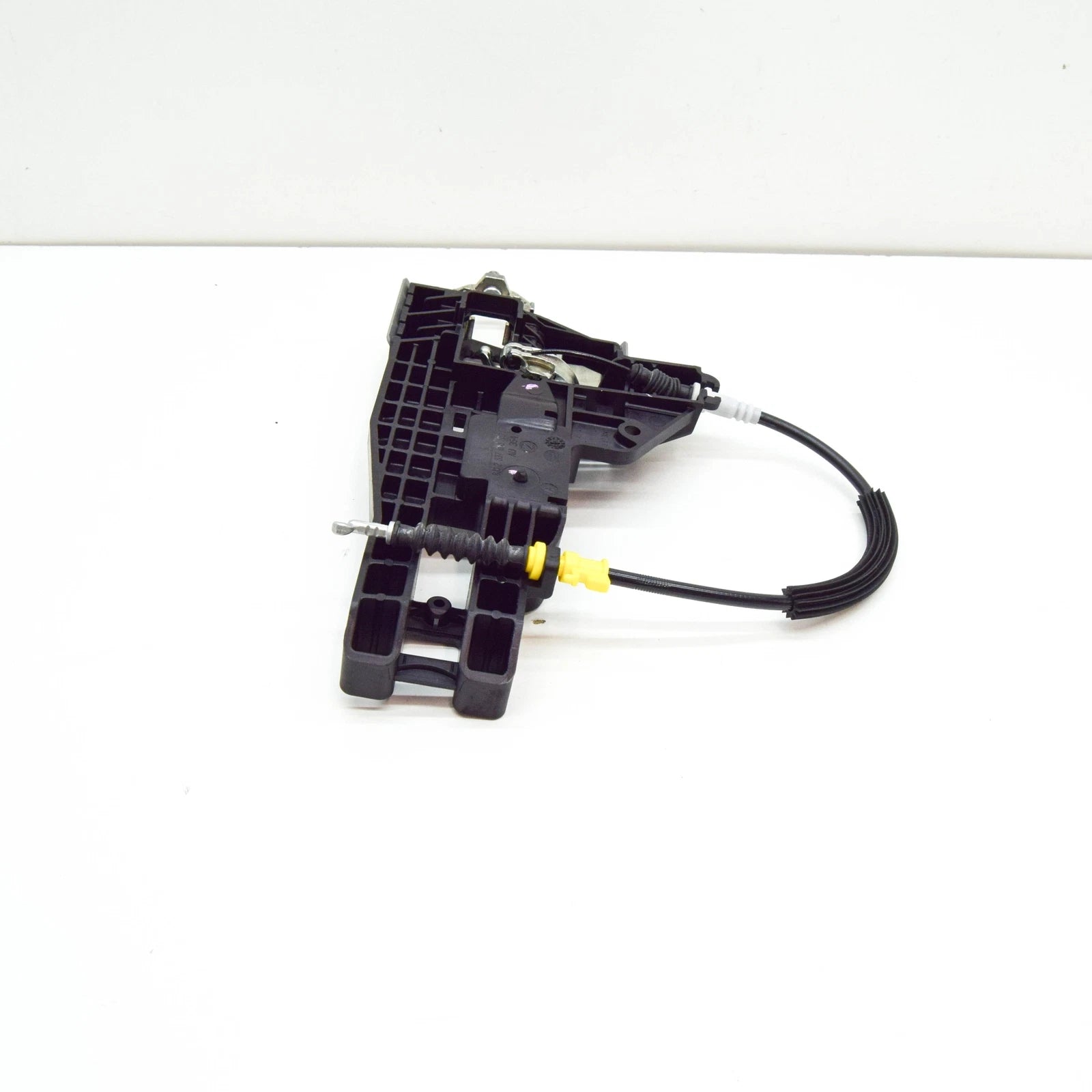 NEW AUDI TT 8J FRONT RIGHT DOOR HANDLE MOUNTING BAR RHD 8J2837886A ORIGINAL