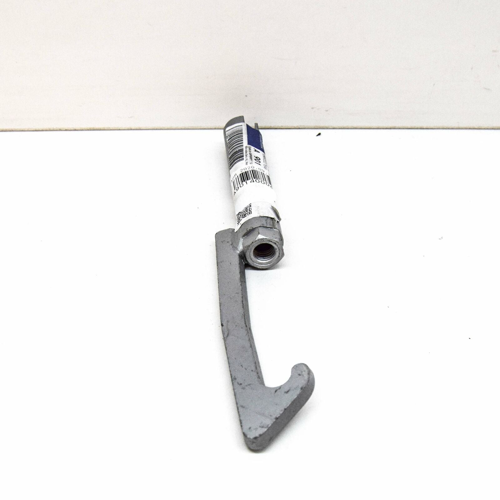 NEW MB SPRINTER 903 SPARE WHEEL CARRIER CLAMPING SCREW HOOK A9014000470 ORIGINAL