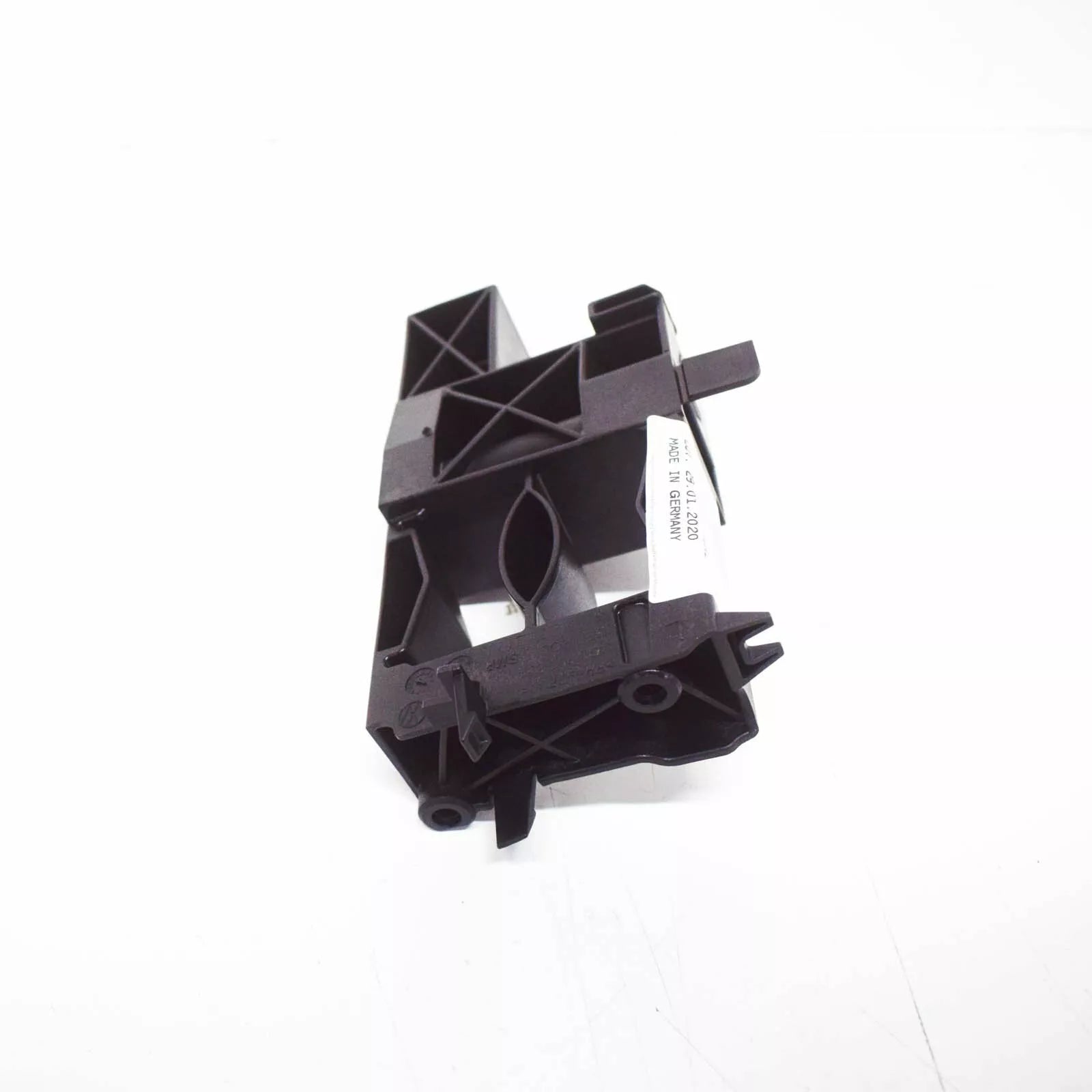 NEW VOLKSWAGEN ARTEON FRONT BUMPER LEFT GRILLE BRACKET 3G8805821