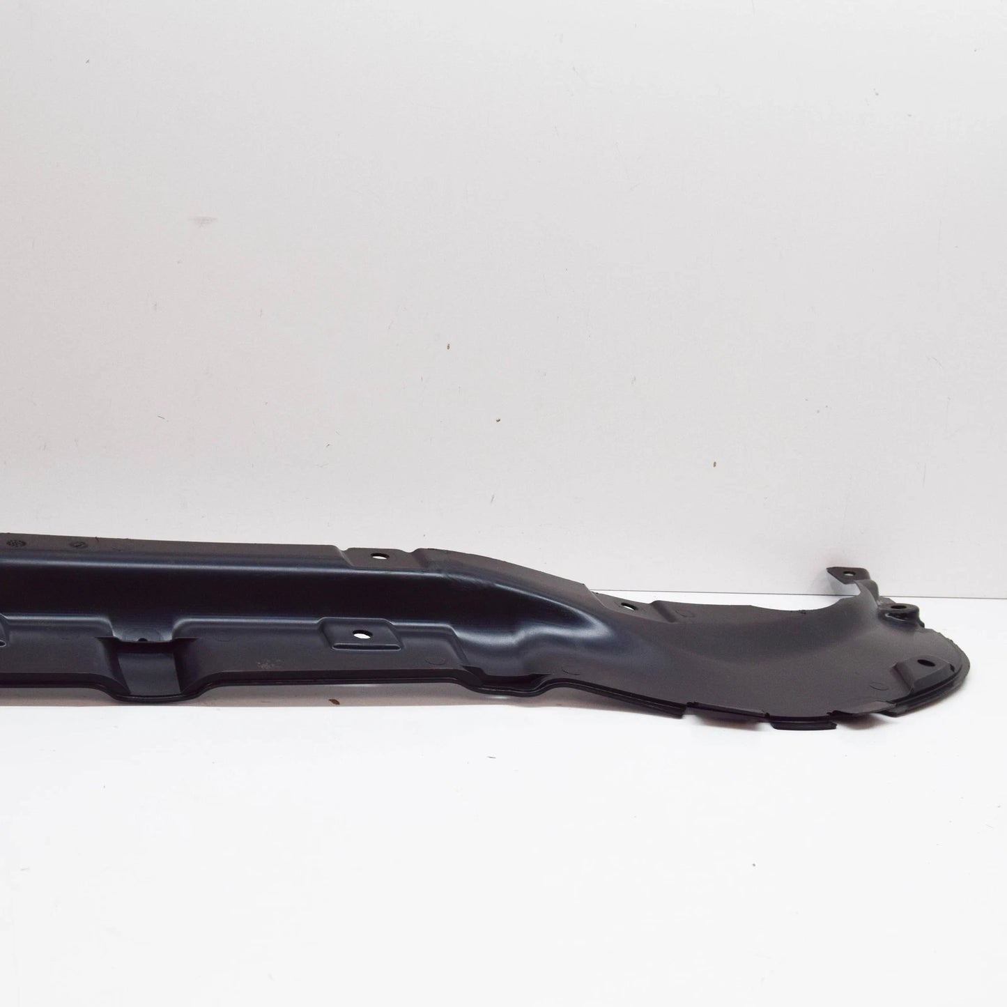 NEW MERCEDES-BENZ GLB X247 REAR-END FLOOR COVER A2476900103 ORIGINAL