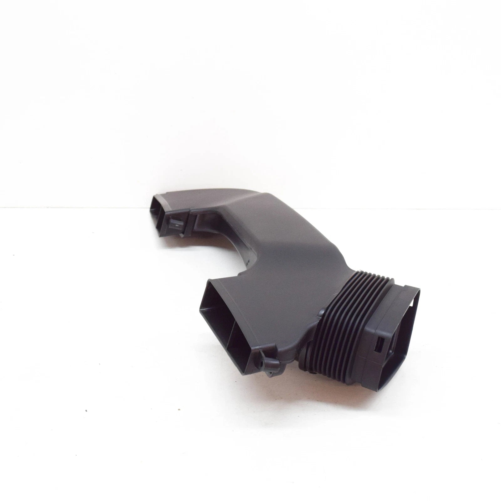 NEW BMW 1 COUPE E82 INTAKE HOOD SUCTION 13717547593 ORIGINAL