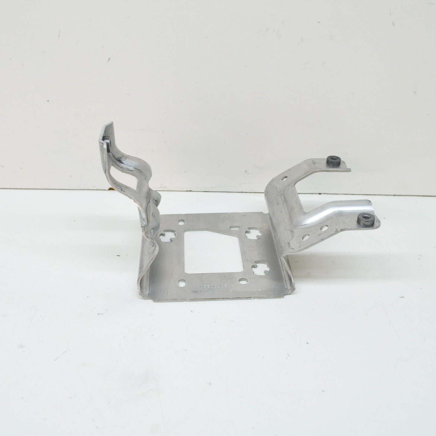 NEW MB GLC X253 FRONT CRUISE CONTROL SENSOR BRACKET A2536260000 ORIGINAL