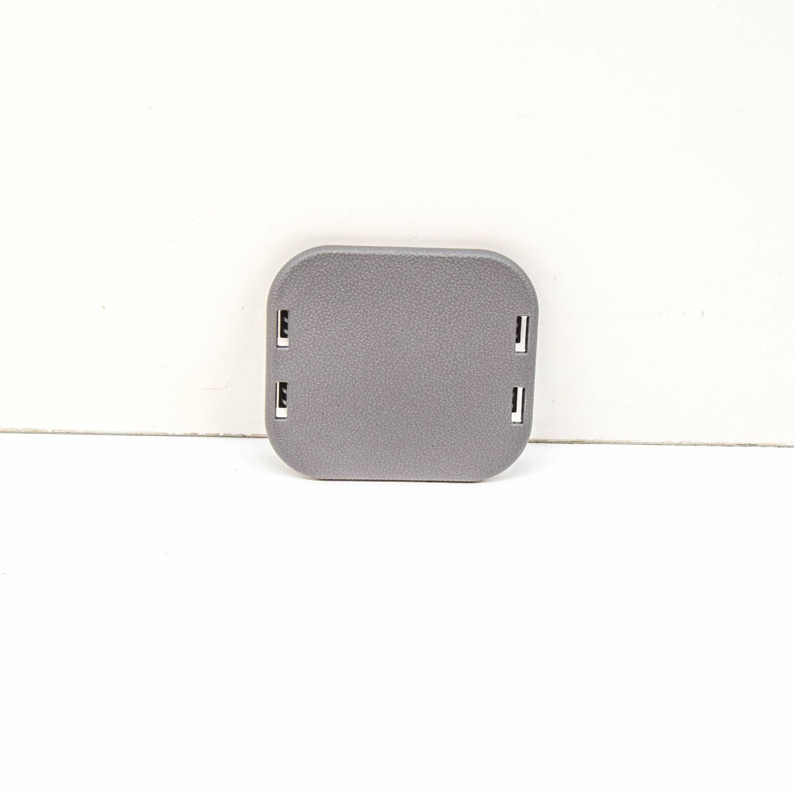 NEW MERCEDES-BENZ SPRINTER 906 D-PILLAR BOTTOM COVER A90669209227J69 ORIGINAL