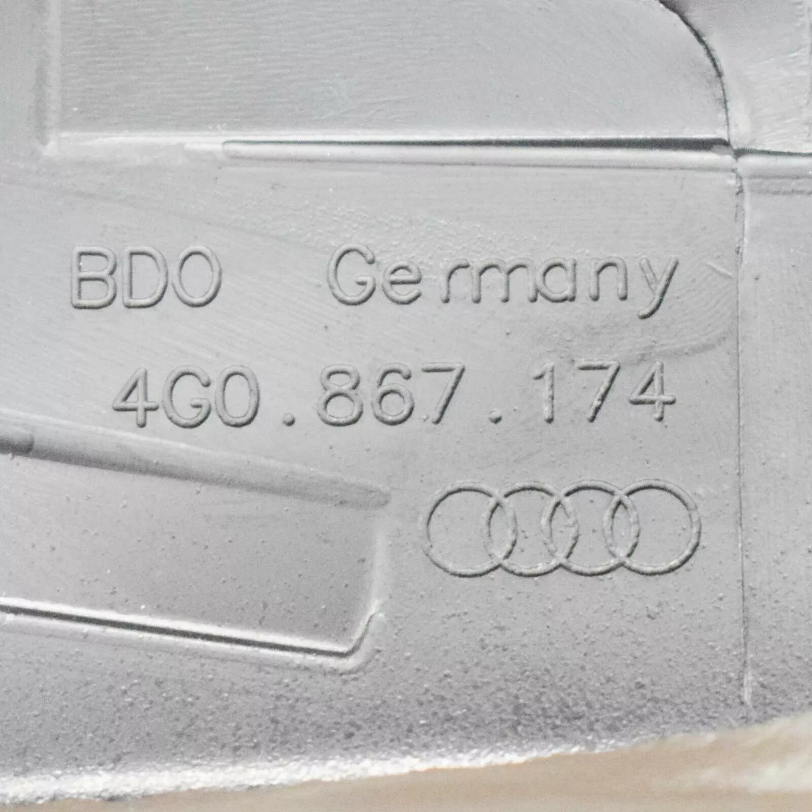 NEW AUDI A6 C7 FRONT RIGHT DOOR ARMREST 4G0867174WA8 ORIGINAL