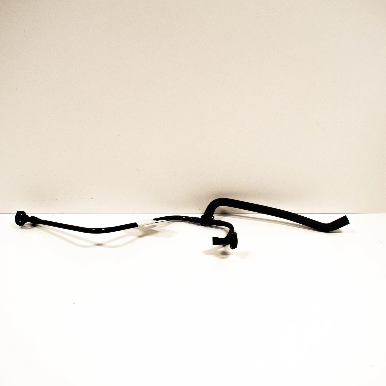 NEW AUDI A4 B8 COOLANT RESERVOIR TANK HOSE 8K0121081BH ORIGINAL