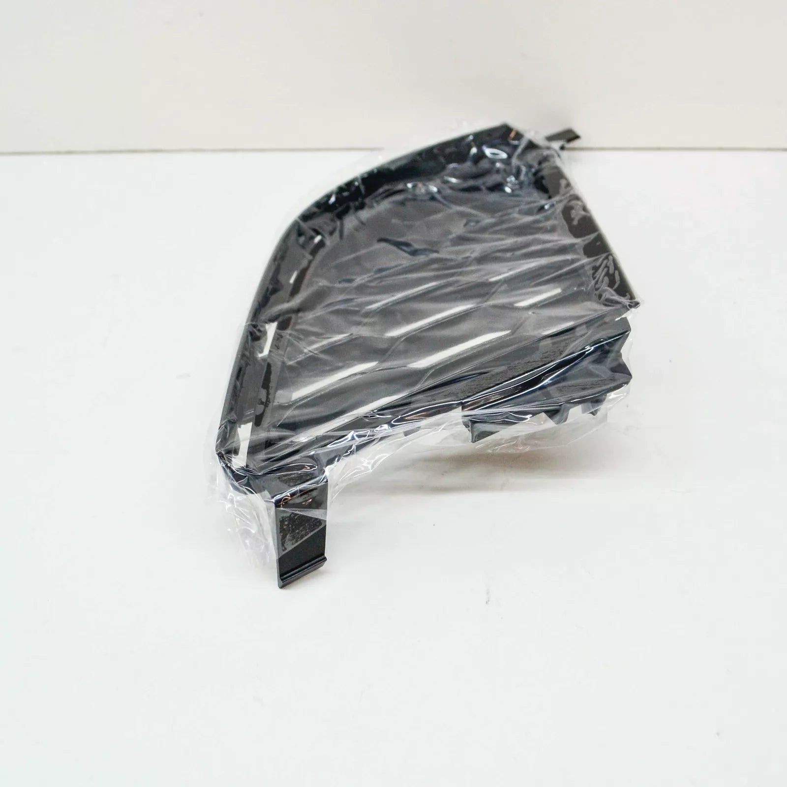 NEW BMW 3 G20 G21 FRONT M BUMPER CENTER LOWER GRILL LEFT 51118075601 ORIGINAL