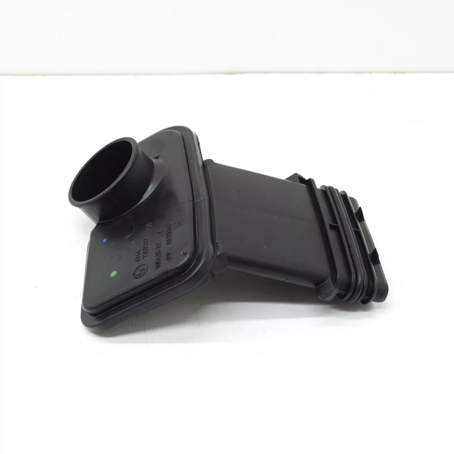 NEW BMW M5 F90 WASH CONTAINER FILLER PIPE 61667357287 ORIGINAL