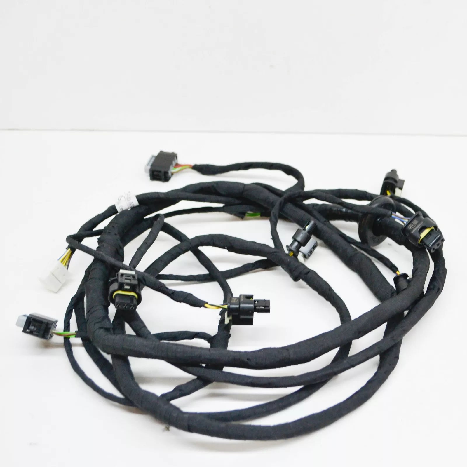 NEW MERCEDES-BENZ E-CLASS COUPE C207 REAR PARKING SENSOR WIRING A2074401508