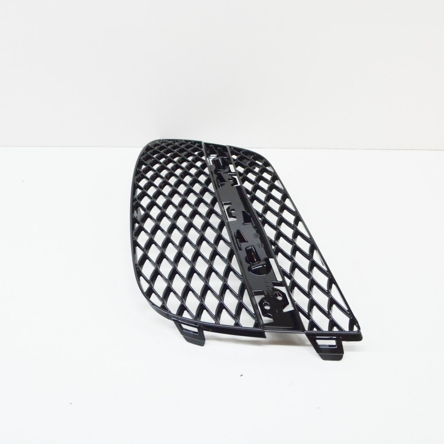 NEW MERCEDES-BENZ S-CLASS W222 FRONT RIGHT BUMPER GRILLE A2228850253 ORIGINAL