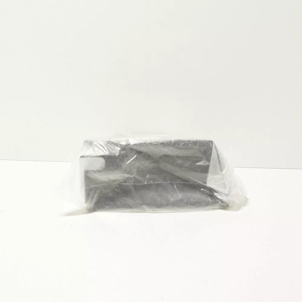 NEW BMW X3 E83 CENTER CONSOLE STORAGE COMPARTMENT 51163413746 3413746 ORIGINAL