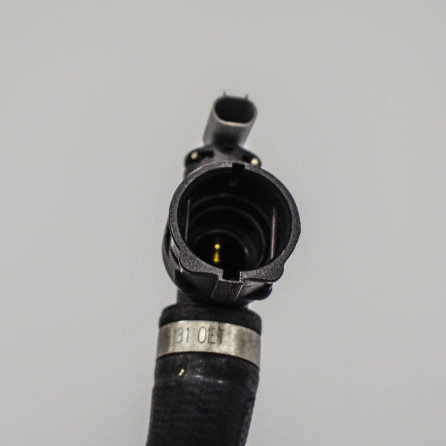 NEW MERCEDES-BENZ C-CLASS W205 COOLER HOSE A2055010900 ORIGINAL