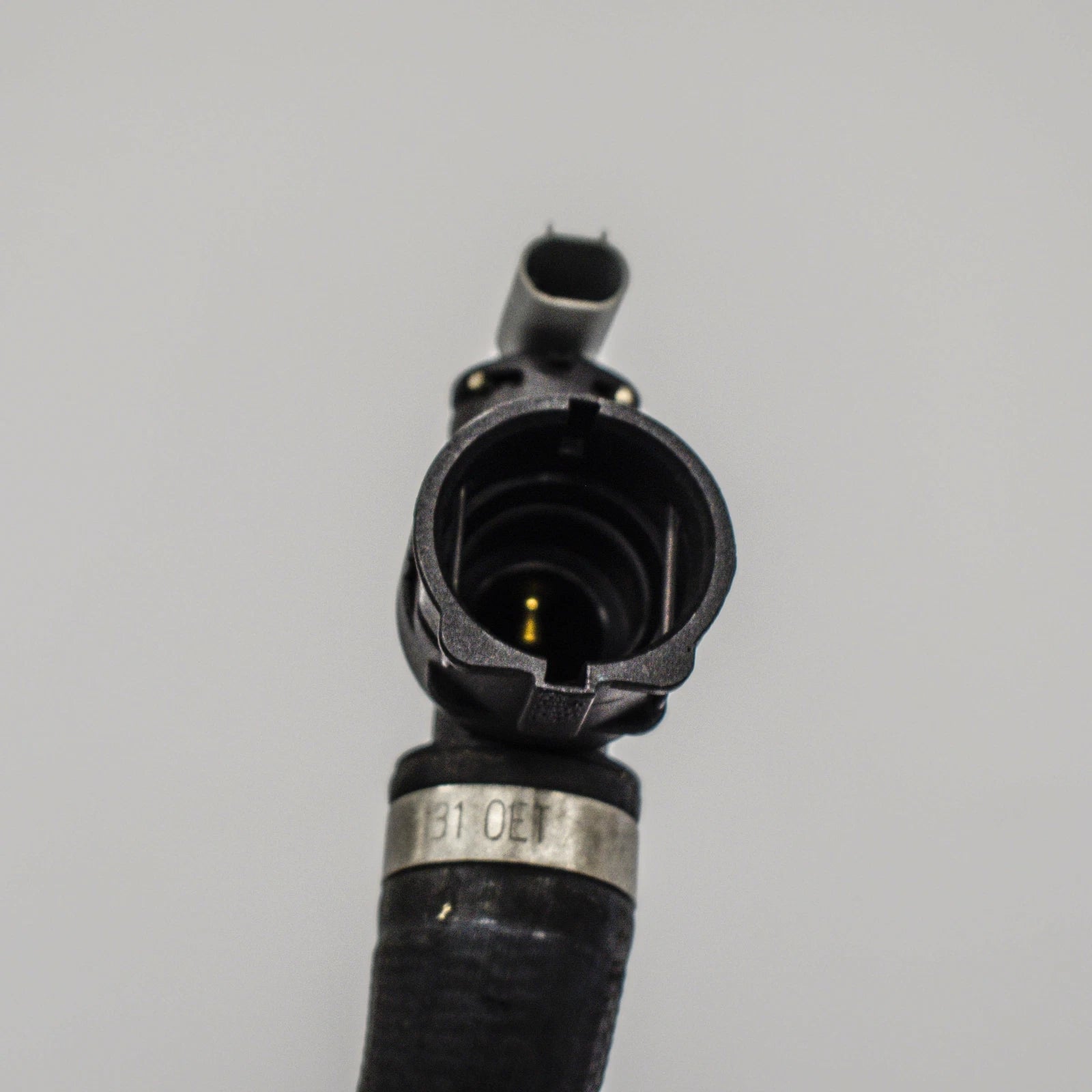 NEW MERCEDES-BENZ C-CLASS W205 COOLER HOSE A2055010900 ORIGINAL