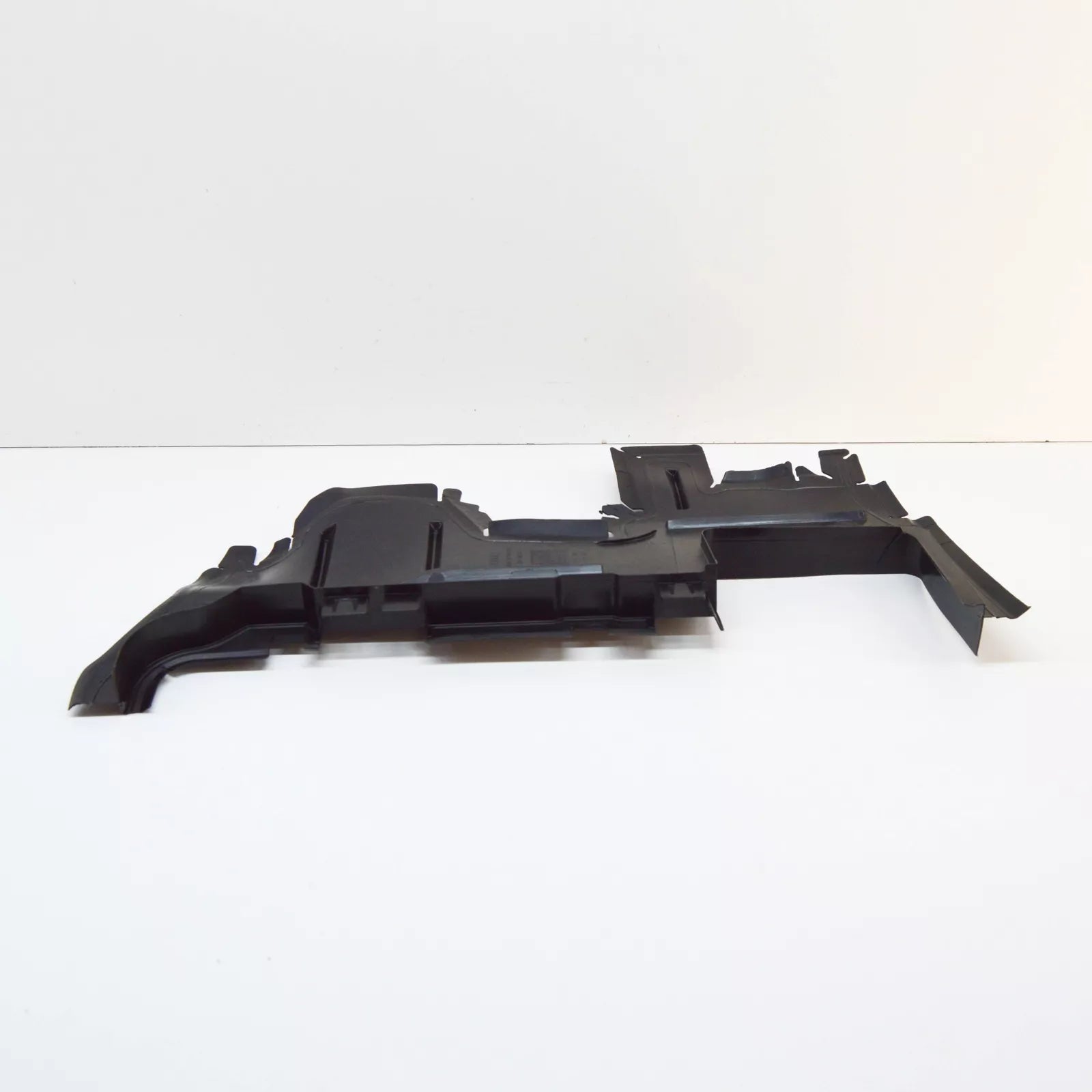 NEW AUDI A6 C7 RADIATOR RIGHT AIR GUIDE 4G0121284CA