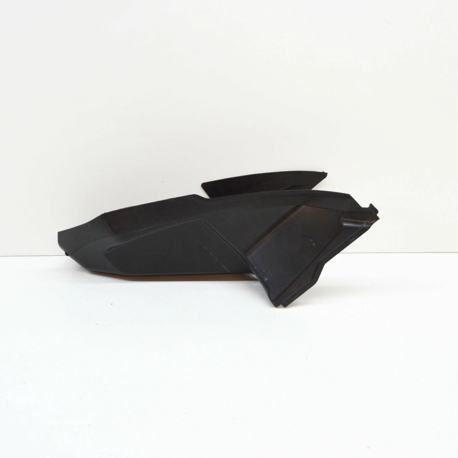 NEW AUDI A8 4H RIGHT RADIATOR AIR GUIDE 4H0117336D