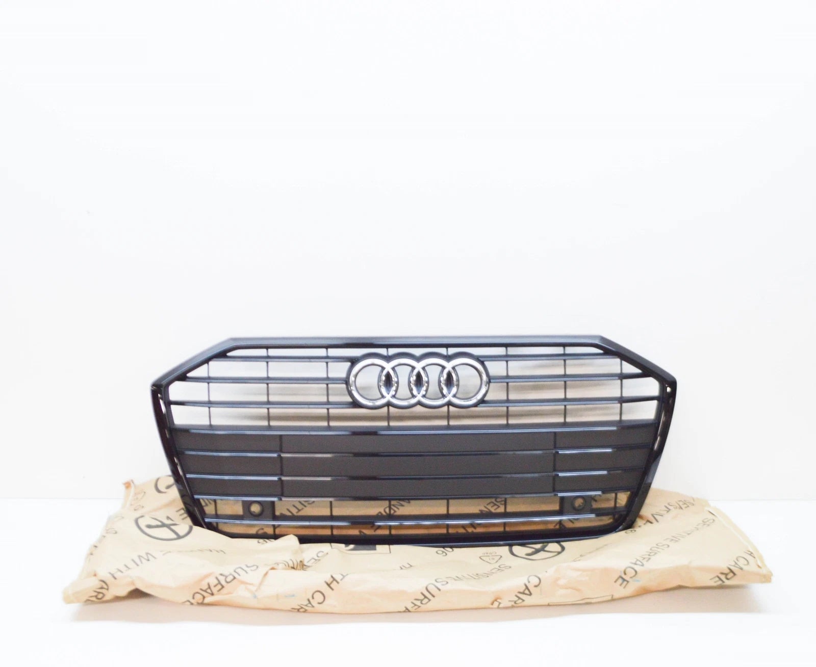 NEW AUDI A6 C8 RADIATOR GRILLE 4K0853651B 3FZ 4K0853651B3FZ ORIGINAL
