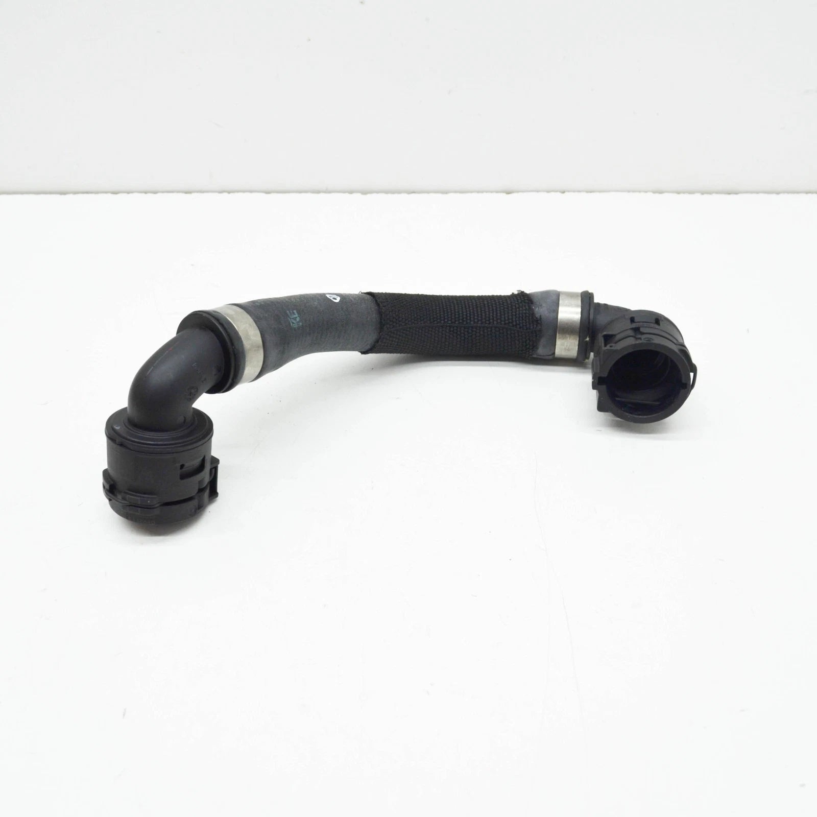 NEW BMW 5 G30 LEFT COOLANT WATER RADIATOR HOSE 17128602677 ORIGINAL