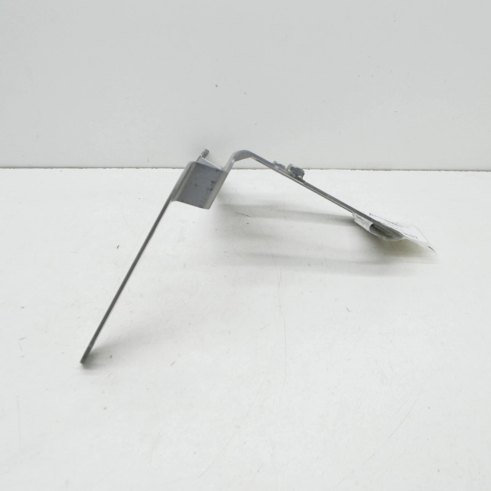 NEW VOLKSWAGEN CRAFTER SZ DISTRIBUTOR BRACKET 2N0971804A ORIGINAL