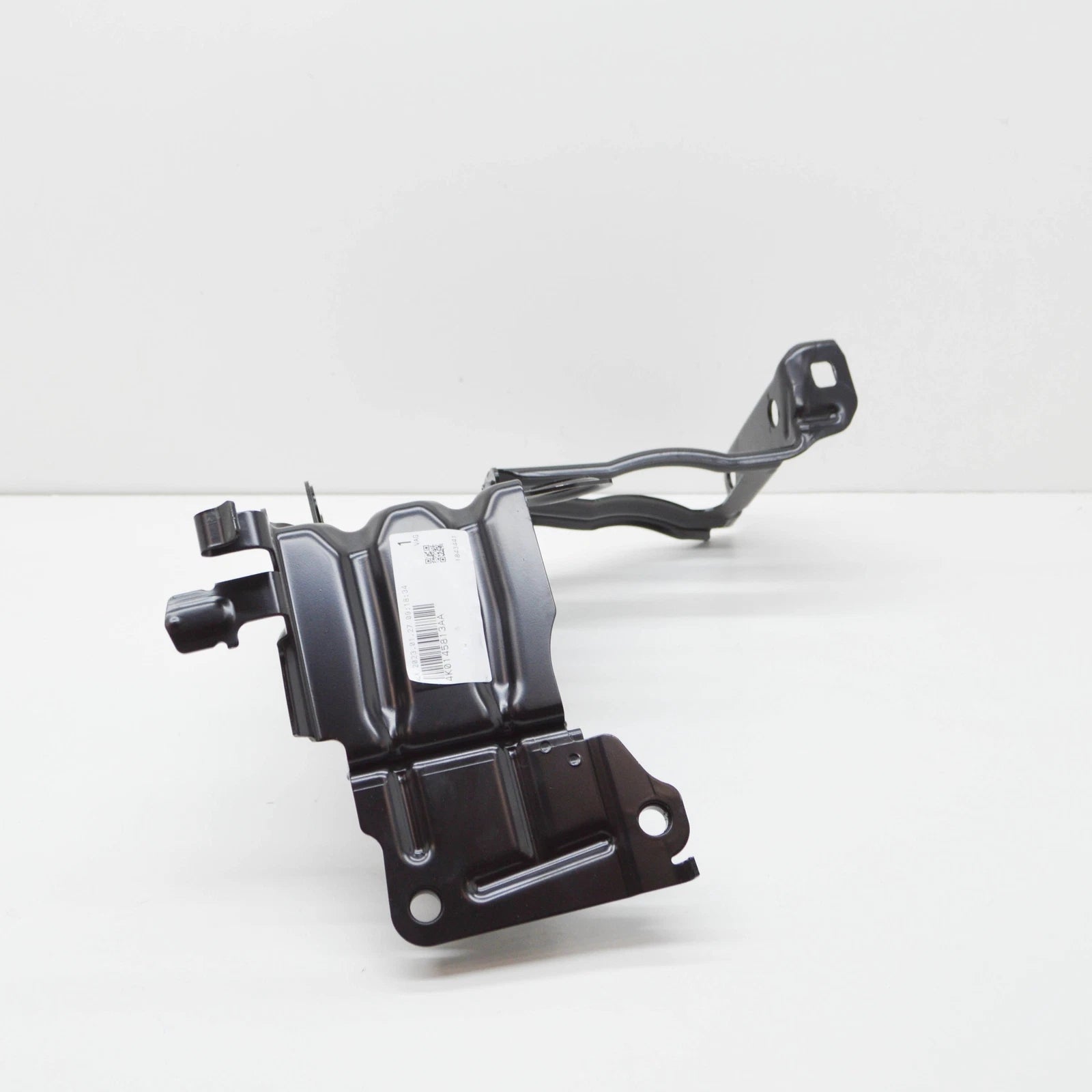 NEW AUDI A6 C8 ELECTRIC COMPRESSOR CHARGE AIR COOLER BRACKET 4K0145813AA