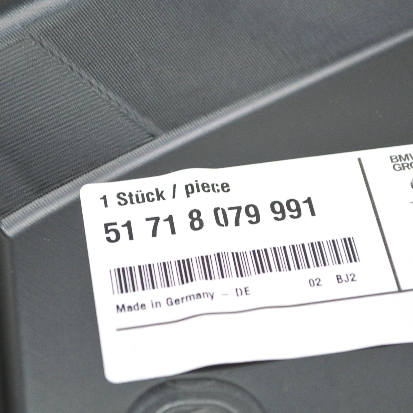 NEW BMW M8 CABRIO F91 FRONT LEFT FENDER LINER EXTENSION 51718079991 ORIGINAL