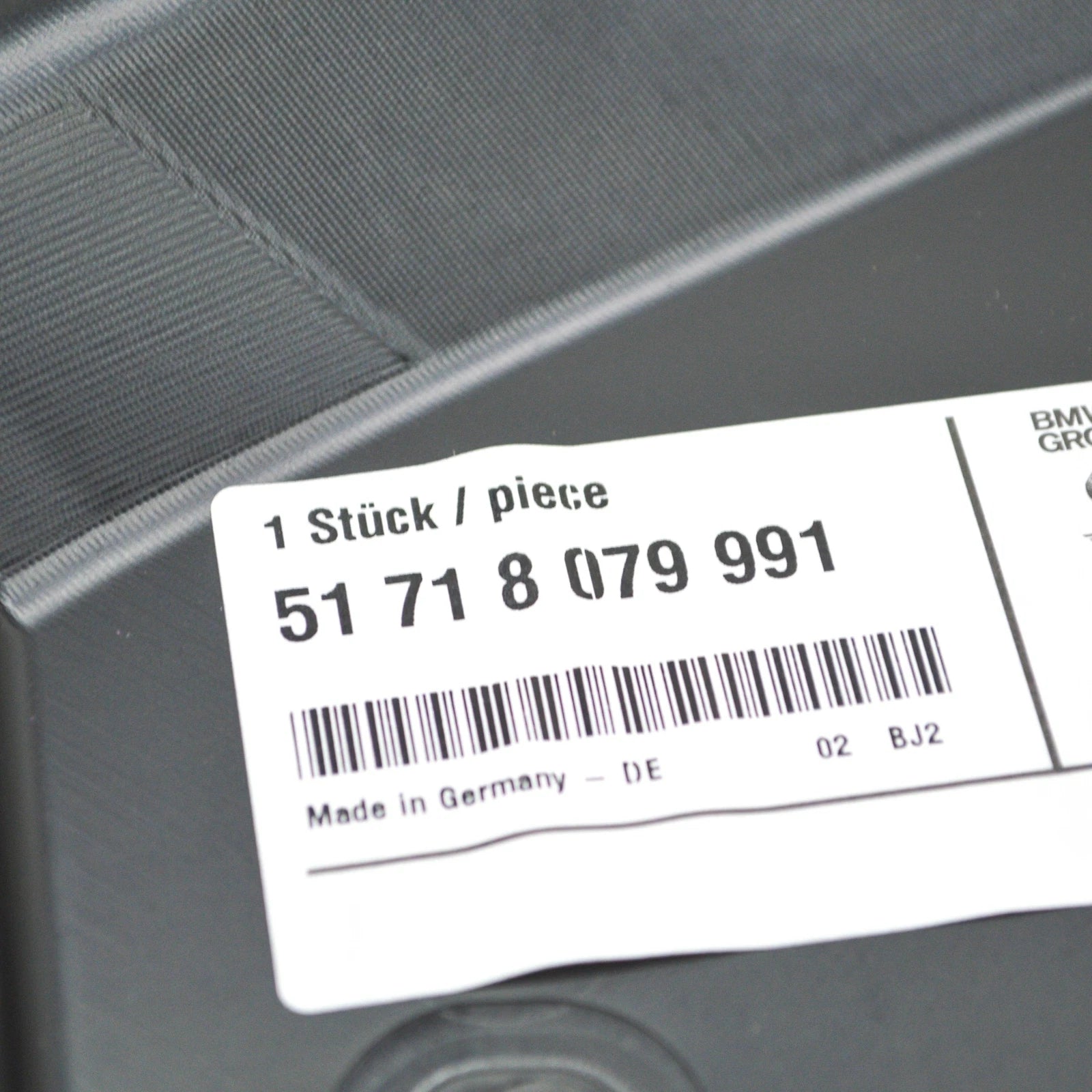 NEW BMW M8 CABRIO F91 FRONT LEFT FENDER LINER EXTENSION 51718079991 ORIGINAL