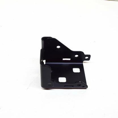 NEW MB E W213 FRONT CROSSMEMBER BOTTOM REAR RIGHT MOUNT A2136261300 ORIGINAL