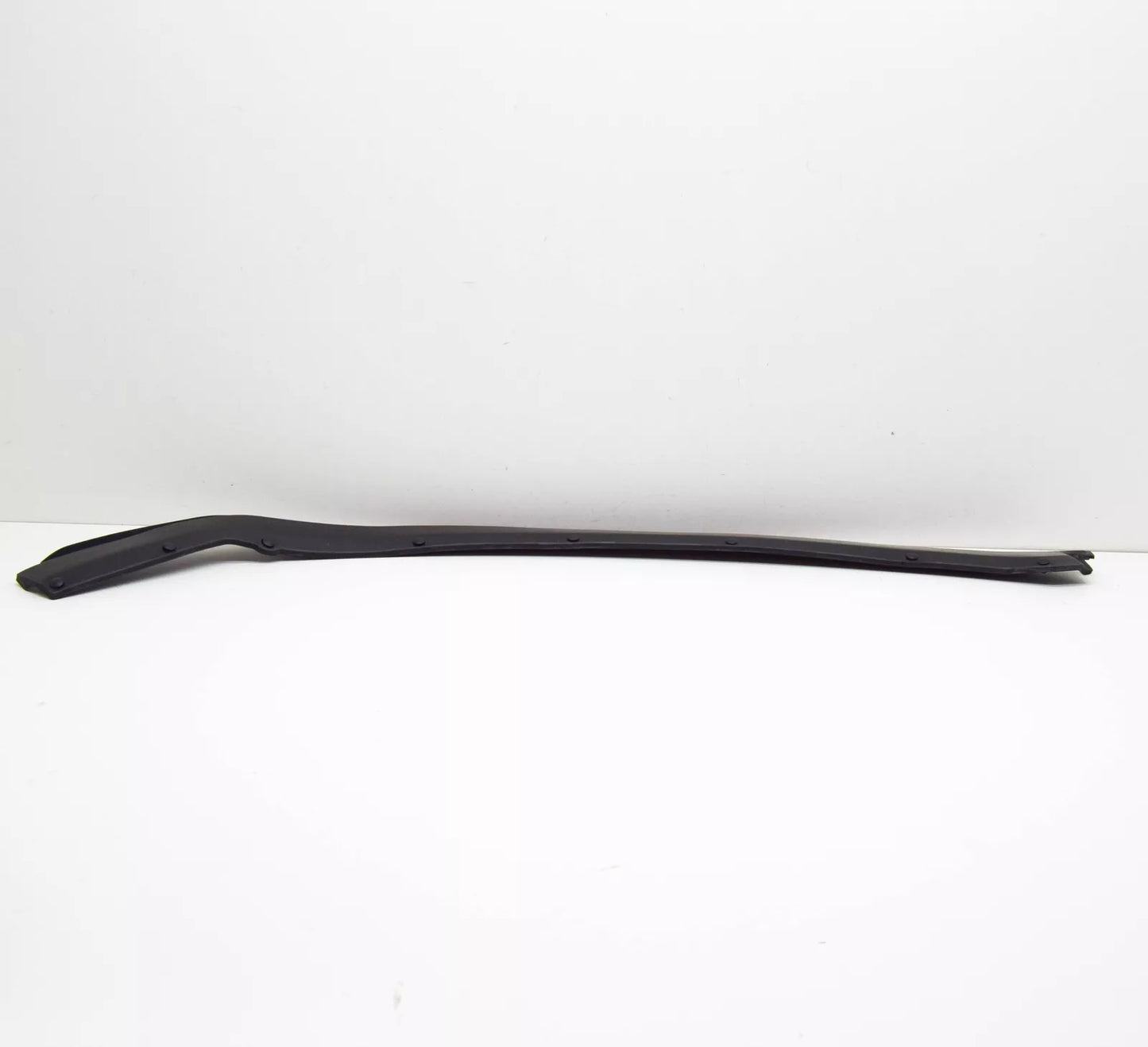 NEW MERCEDES-BENZ GL X164 FRONT LEFT DOOR WEATHERSRIP SEAL A1647201378 ORIGINAL